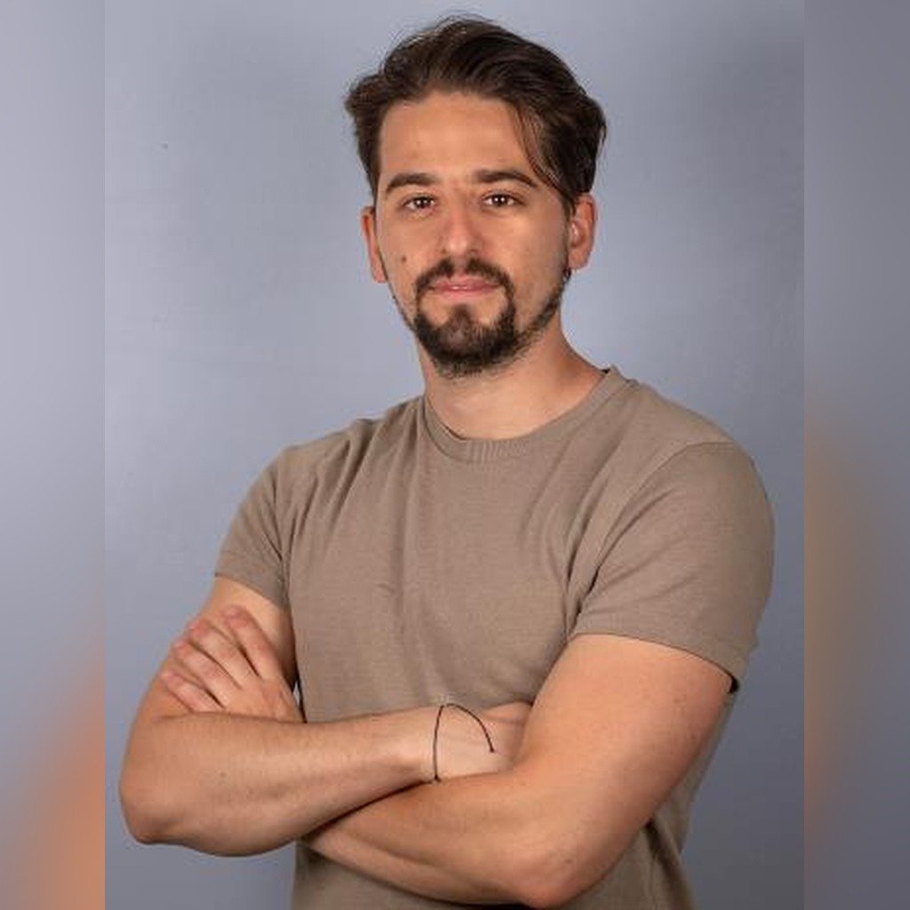 Αλέξανδρος Σβεστονώφ - Περιοδοντολόγος Εμφυτευματολόγος Dental-i